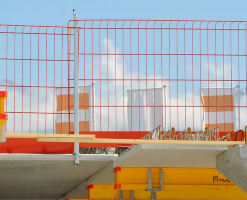 Absturzsicherungen / Seitenschutz